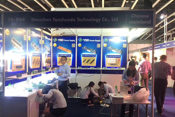 學習一種LED電源切換電路